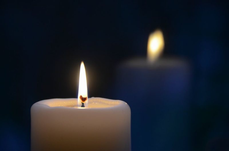 Amber Wood Family Candle